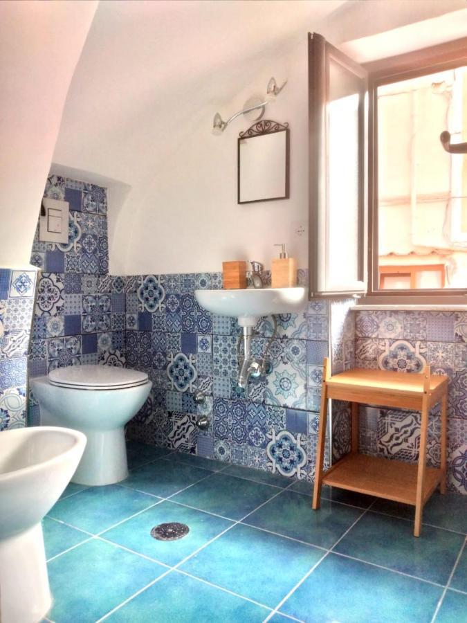 Casa Adriano Lägenhet Procida Exteriör bild